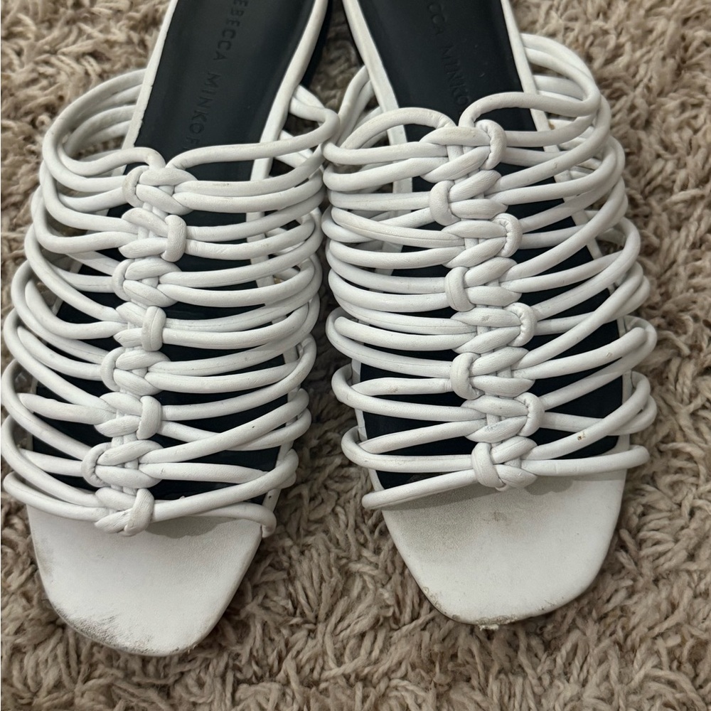 Rebecca Minkoff Maelyn side Sandals